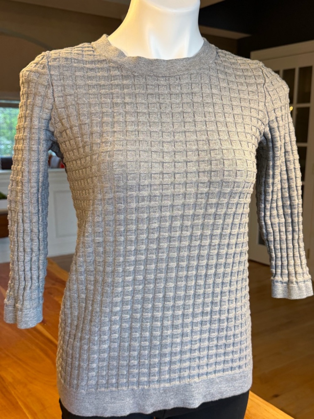 Lands’ End Minimalist Textured Grid Knit Sweater Gray Size Small (VGUC)